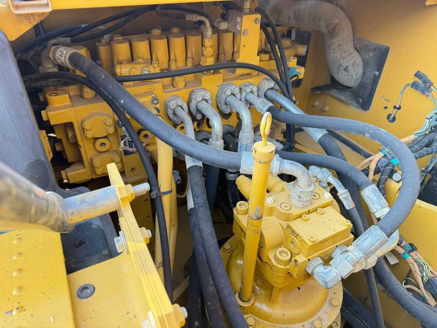 Used Caterpillar 323 Excavator 2019 Model / 8