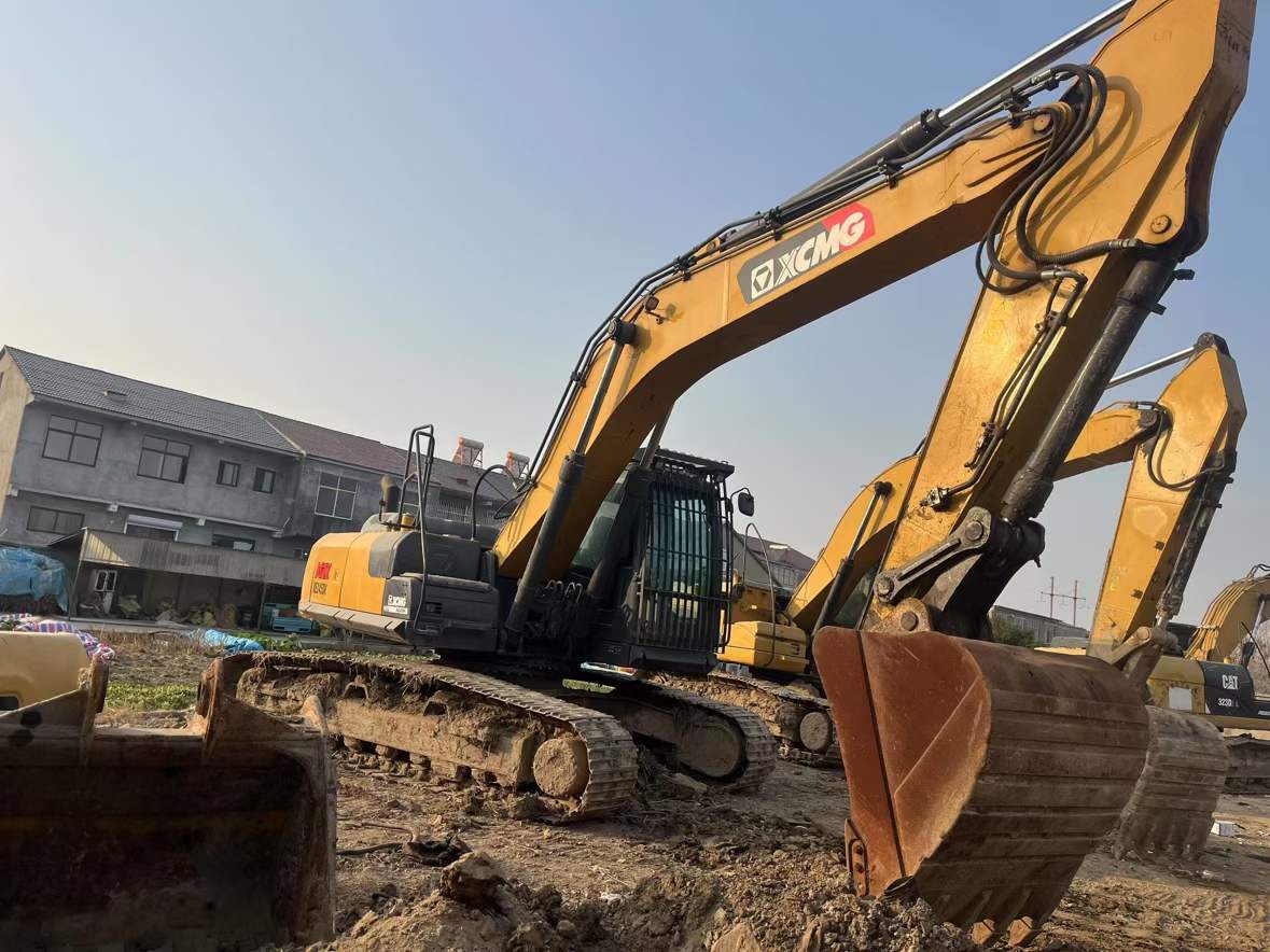Used XCMG XE245D Excavator 2021 Model / 2