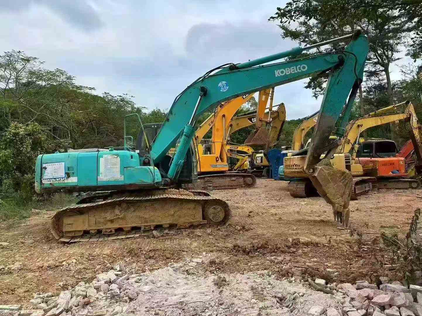 Used Kobelco SK200-10 Excavator 2016 Model / 3
