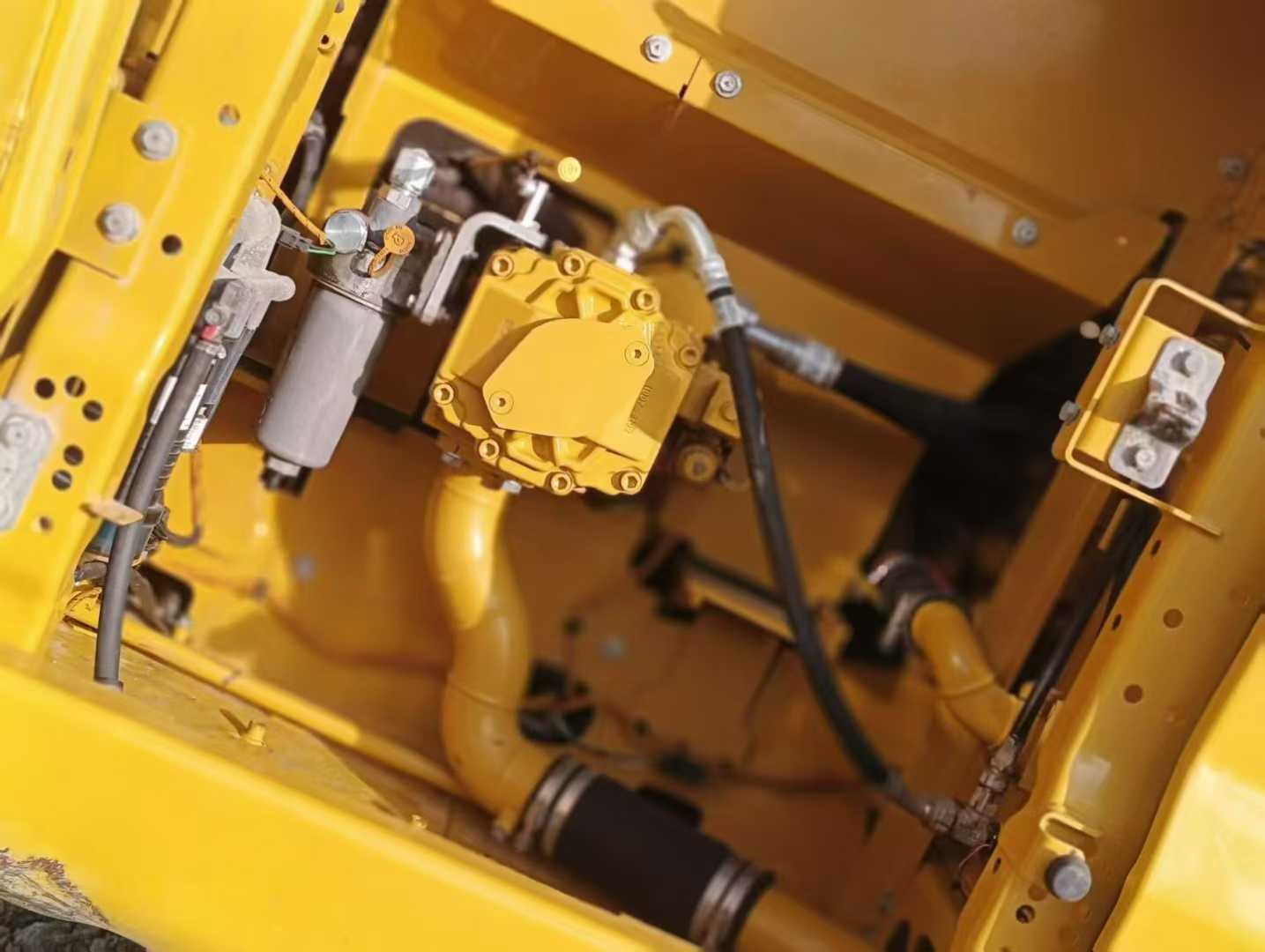 Used Caterpillar 320GC Excavator 2021 Model / 4