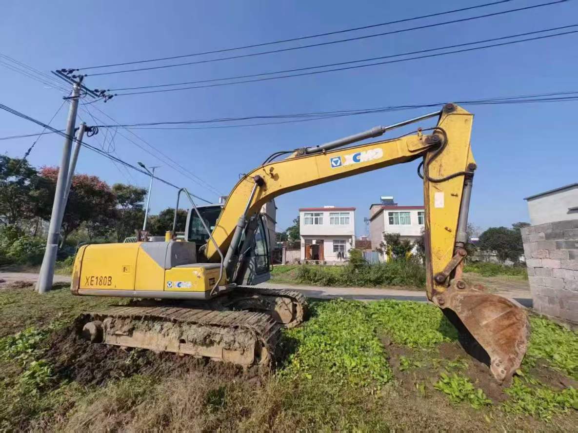 Used XCMG XE135GA Excavator 2015 Model / 3