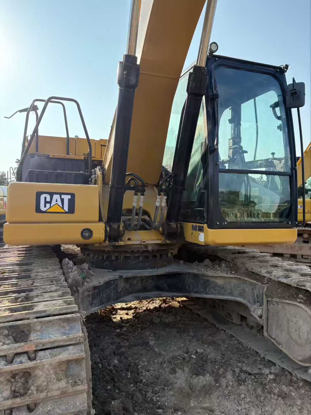Used Caterpillar 323 Excavator 2018 Model / 3