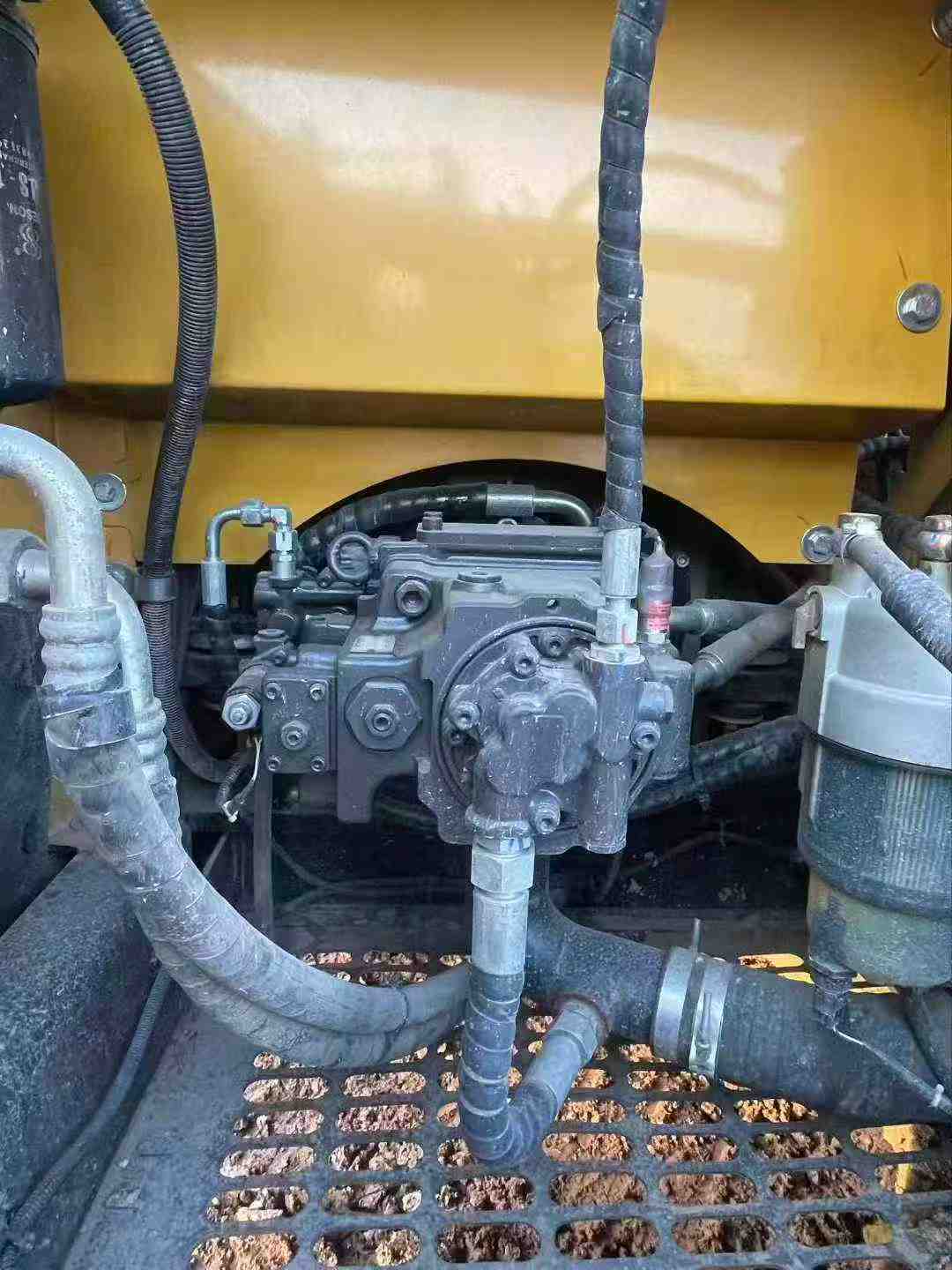 Used Sany SY135 Excavator 2022 Model / 3