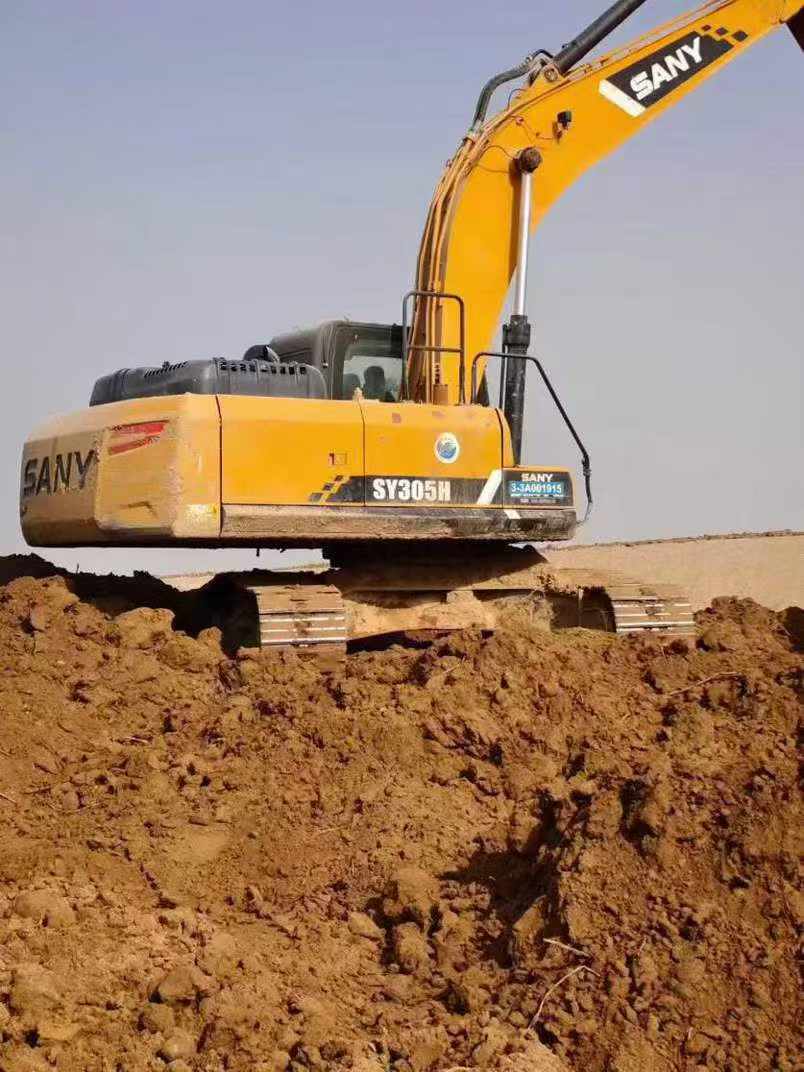 Used Sany SY245H Excavator 2017 Model / 8