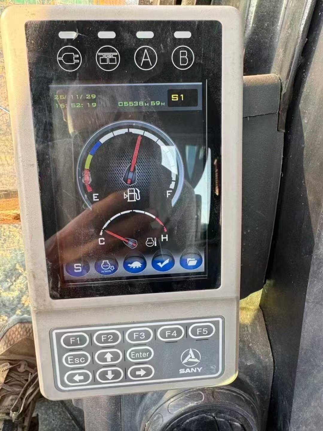 Used Sany SY135 Excavator 2019 Model / 4