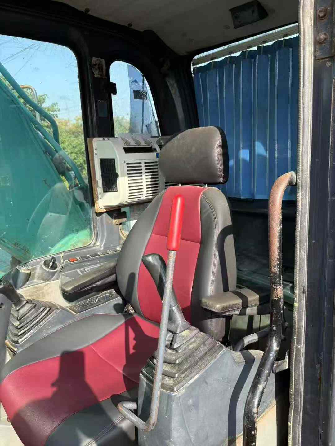 Used Kobelco SK2008 Excavator 2011 Model / 4