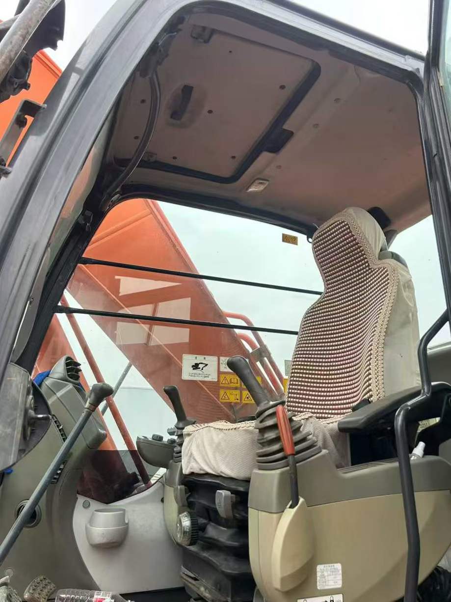 Used Hitachi ZAXIS200 Excavator 2019 Model / 9