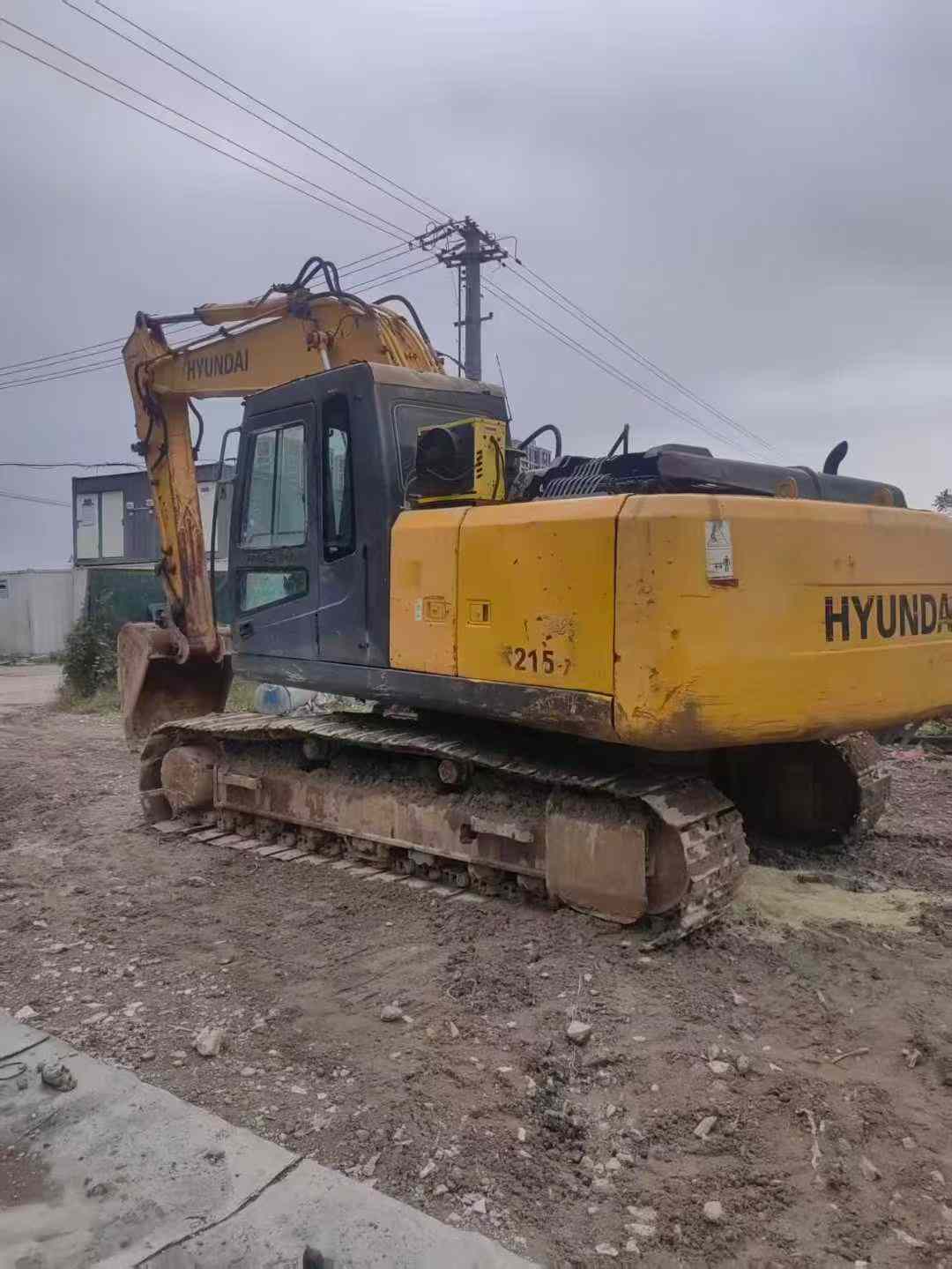 Used Hyundai R215VSN Excavator 2016 Model / 3