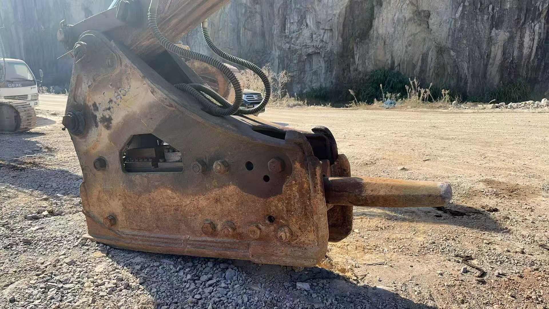 Buy Doosan DX500 Used Excavator / 9 Used Doosan DX500 Excavator 2011 Model / 9