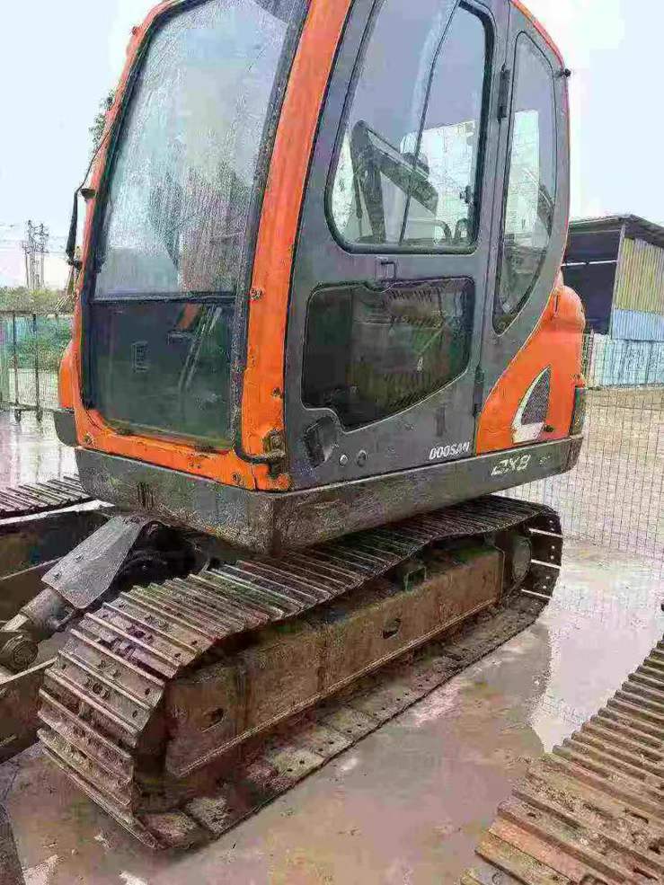 Used Doosan DX75 Excavator 2018 Model / 6