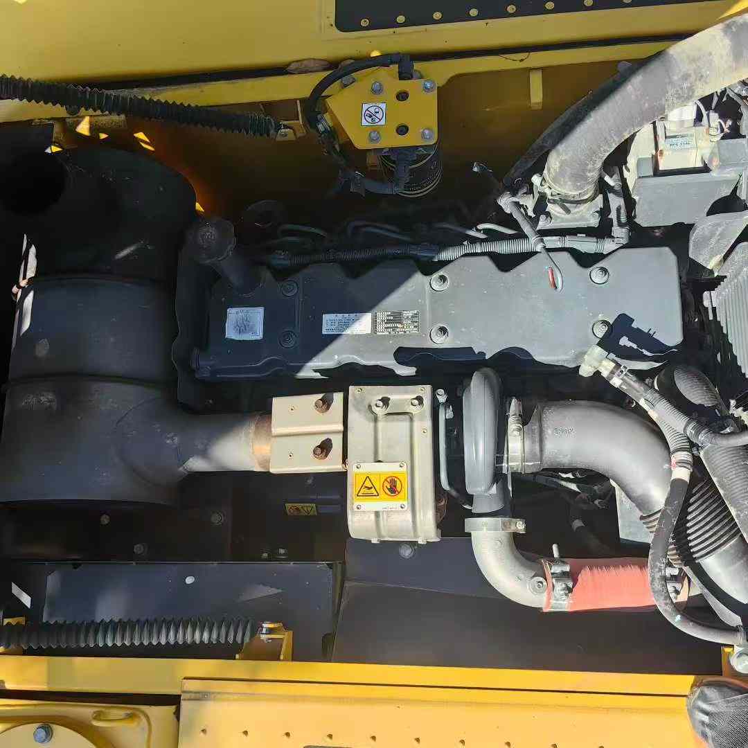 Used Komatsu PC200-8 Excavator 2021 Model / 4