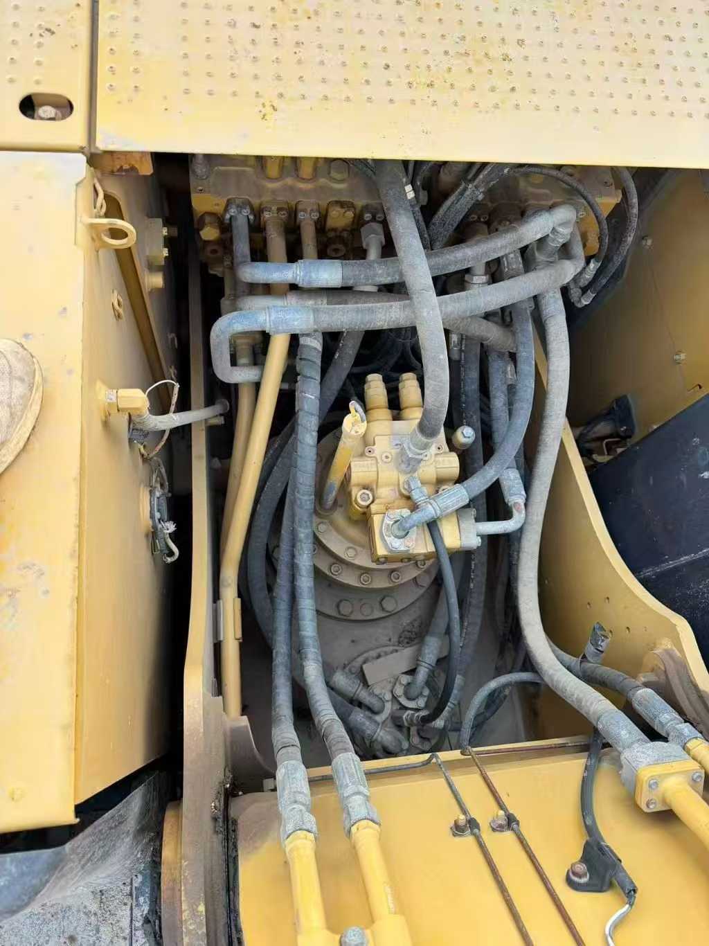 Used Caterpillar CT20 Excavator 2017 Model / 5