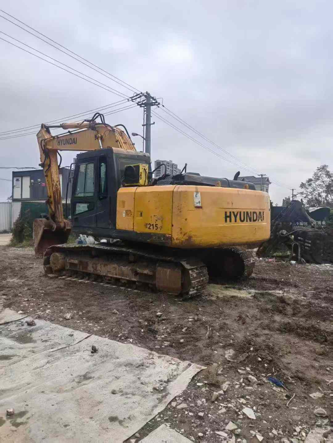 Used Hyundai R215VSN Excavator 2016 Model / 4