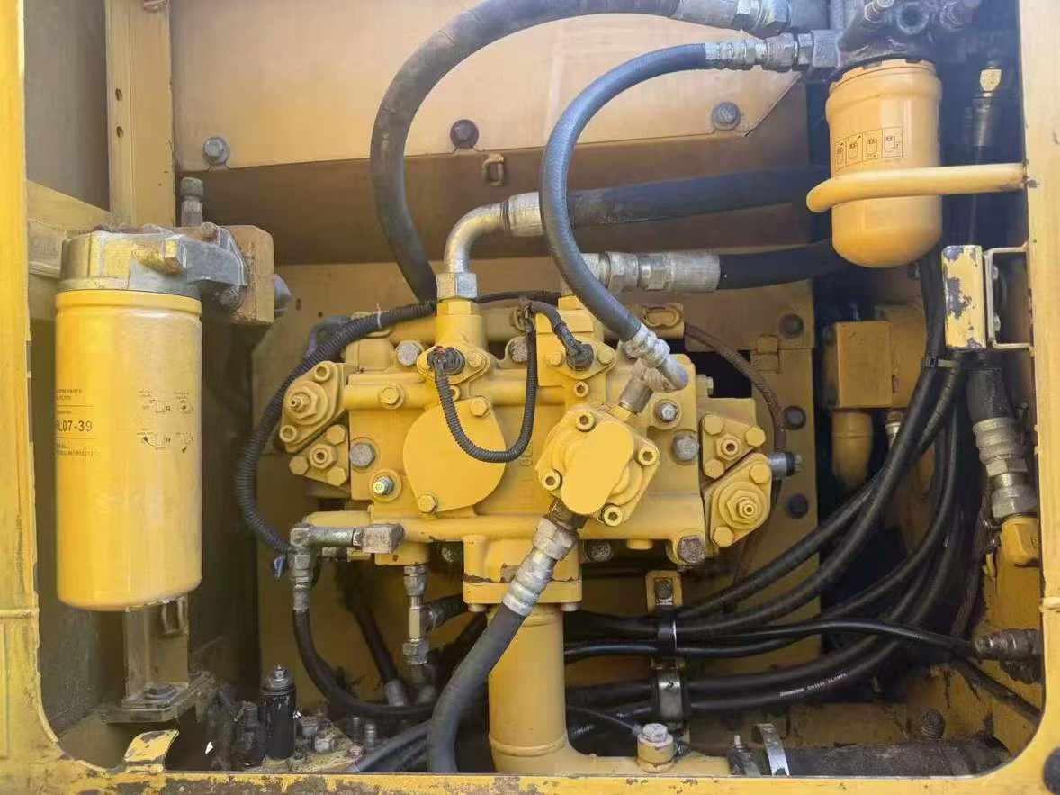 Buy Caterpillar M315 Used Excavator / 8 Used Caterpillar M315 Excavator 2011 Model / 8