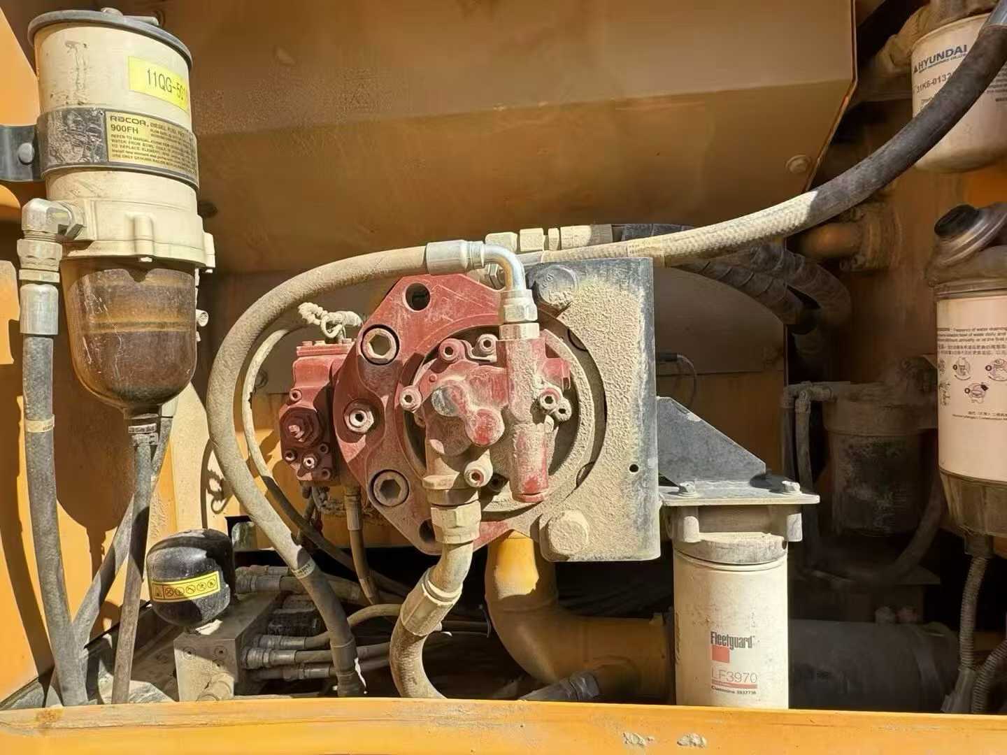 Used Hyundai R215VSN Excavator 2022 Model / 3