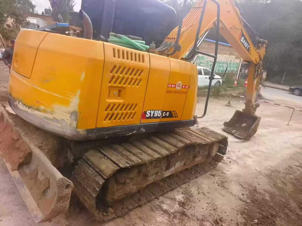 Used Sany SY75 Excavator 2013 Model / 8