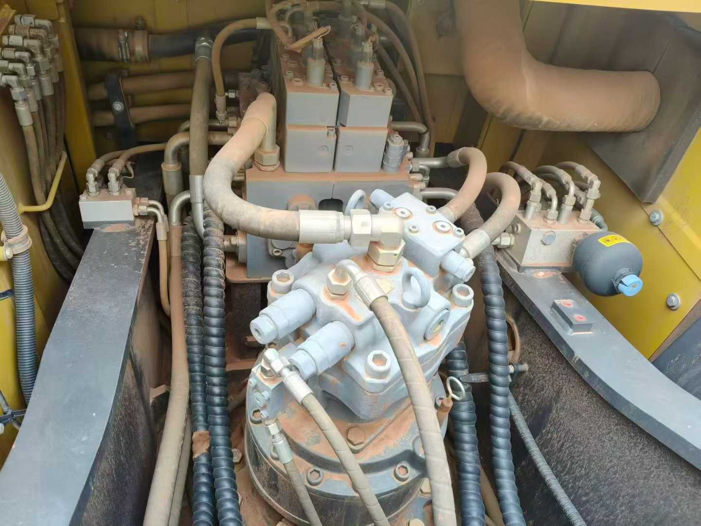 Buy XCMG LWC160 Used Excavator / 6 Used XCMG LWC160 Excavator 2023 Model / 6