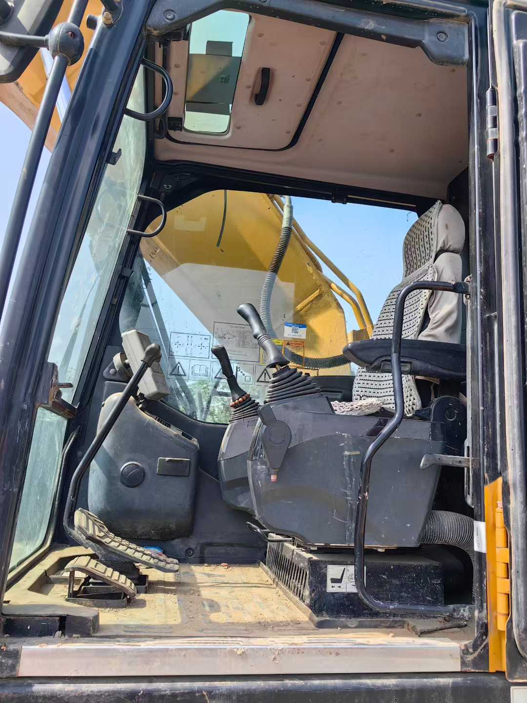 Used Sany SY215W Excavator 2019 Model / 9
