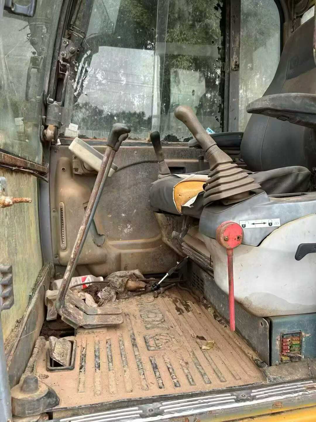 Used XCMG XE60 Excavator 2011 Model / 2