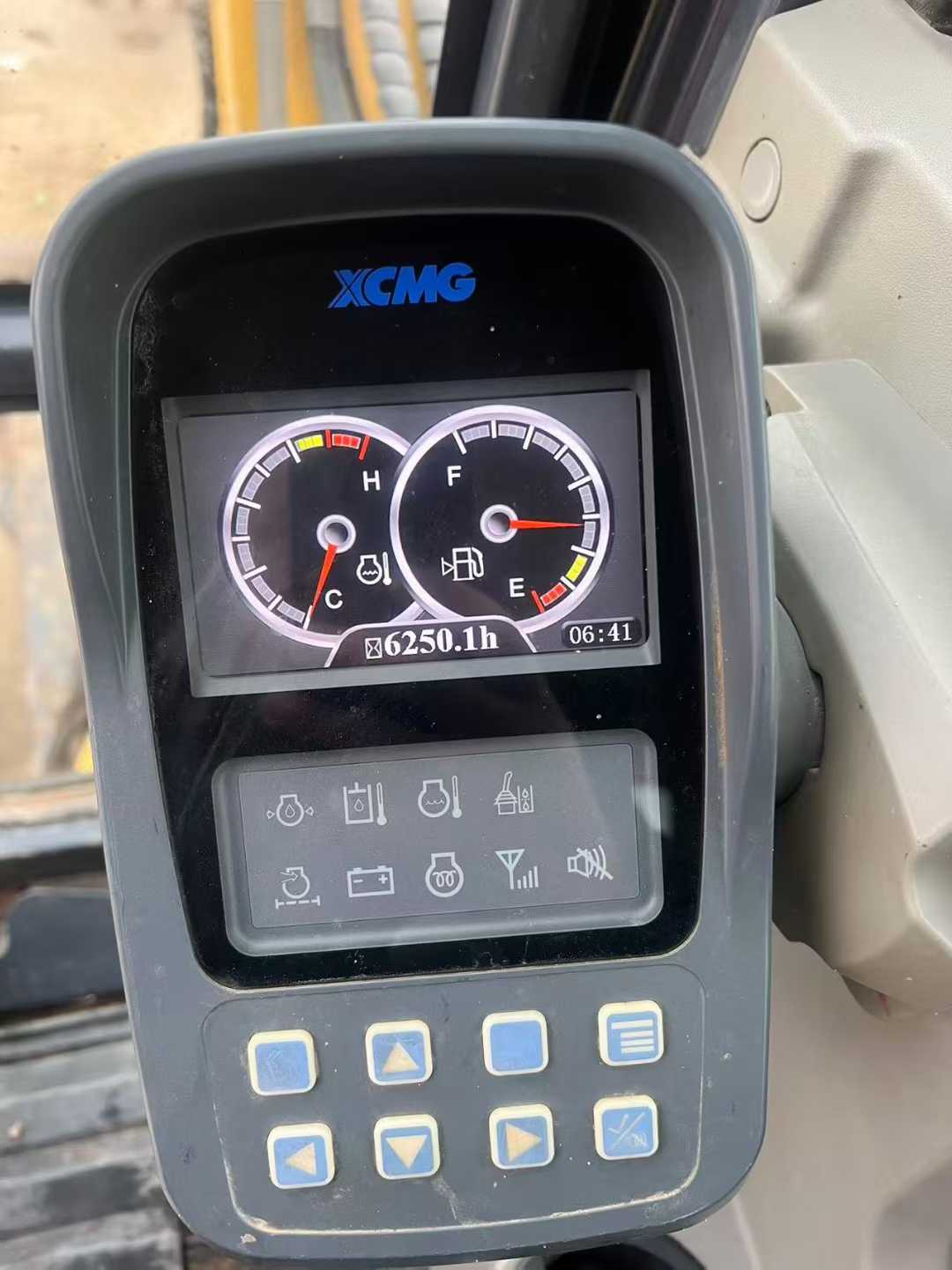 Used XCMG XE55DA Excavator 2019 Model / 9