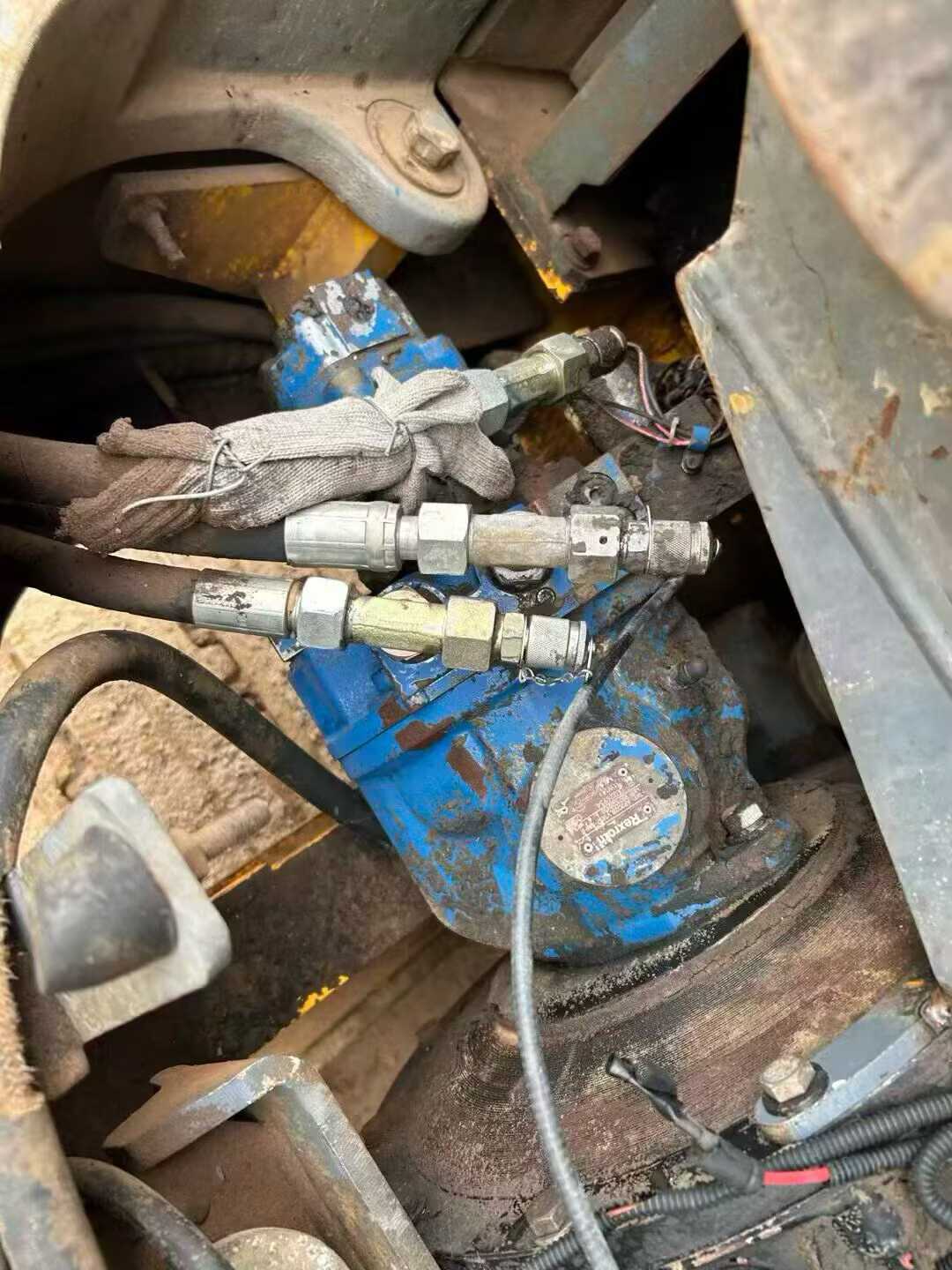 Used XCMG XE60 Excavator 2011 Model / 3