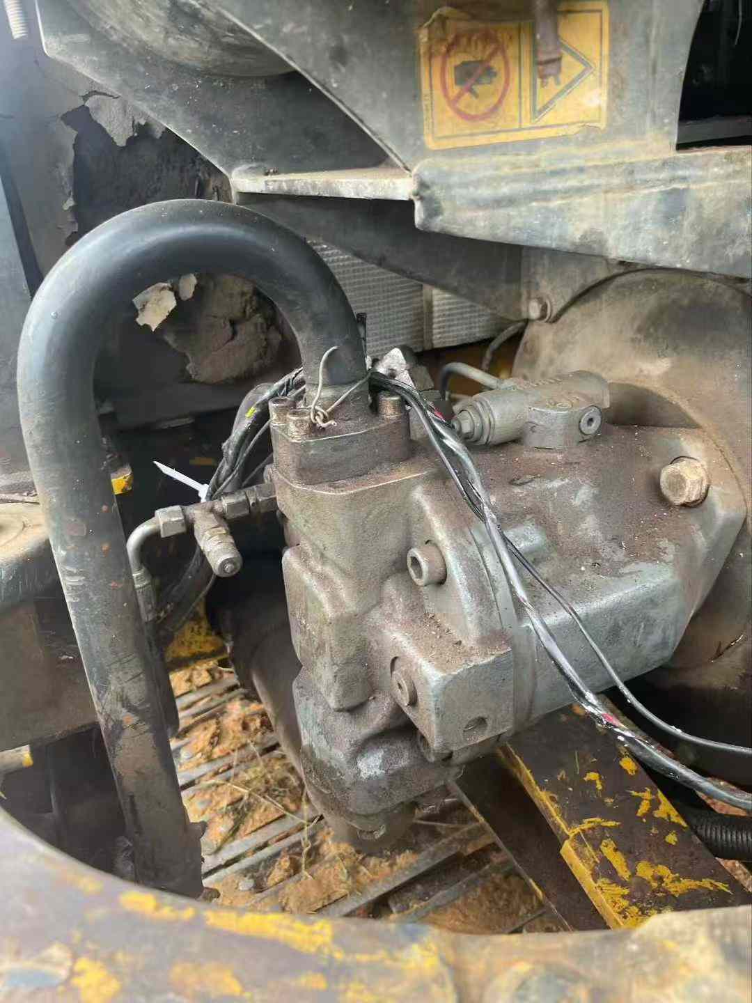 Used XCMG XE60CA Excavator 2016 Model / 7