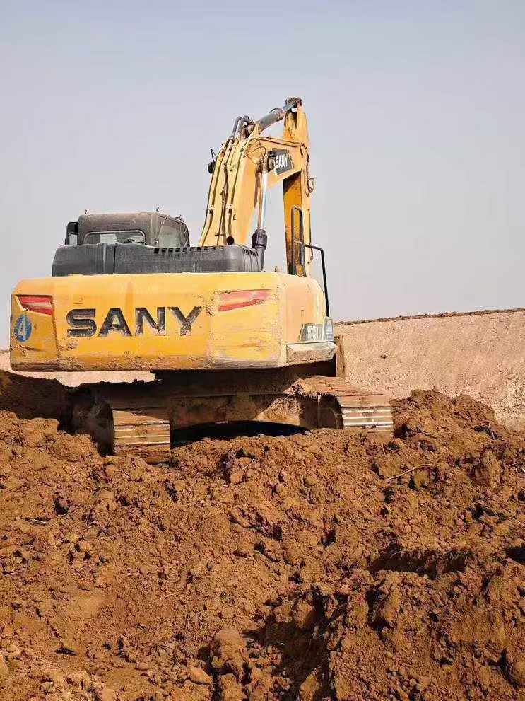 Used Sany SY245H Excavator 2017 Model / 6