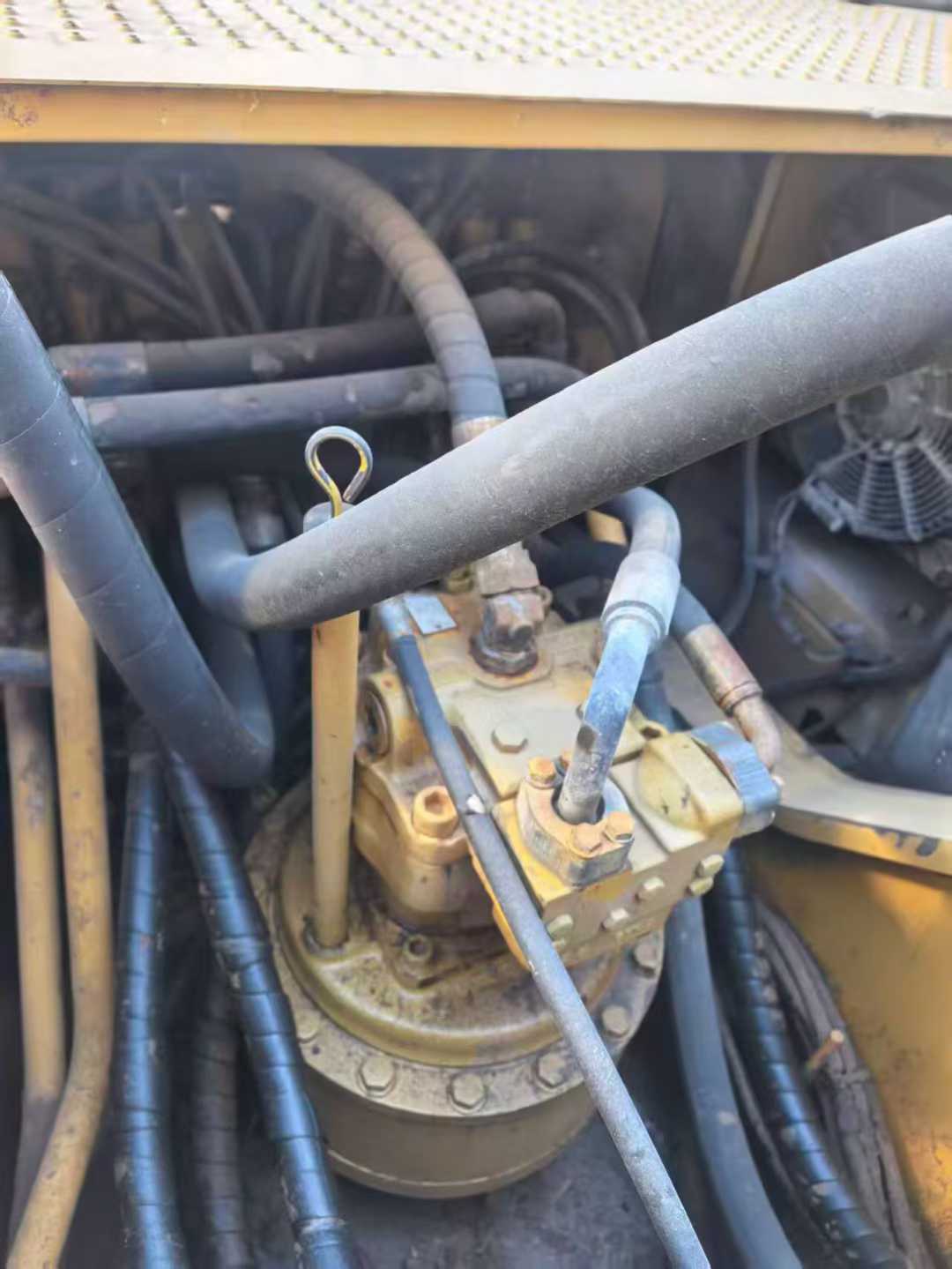 Used Caterpillar 330L Excavator 2016 Model / 8