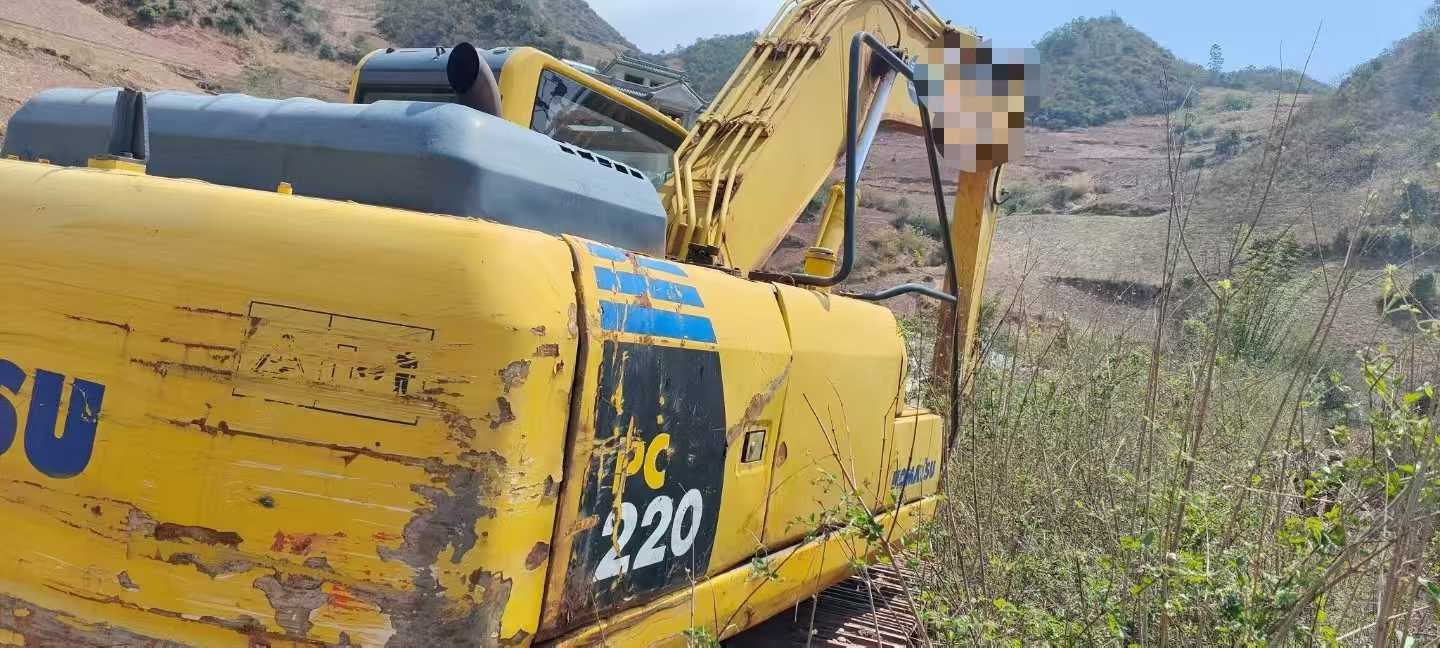 Buy Komatsu PC200-8 Used Excavator / 8 Used Komatsu PC200-8 Excavator 2011 Model / 8