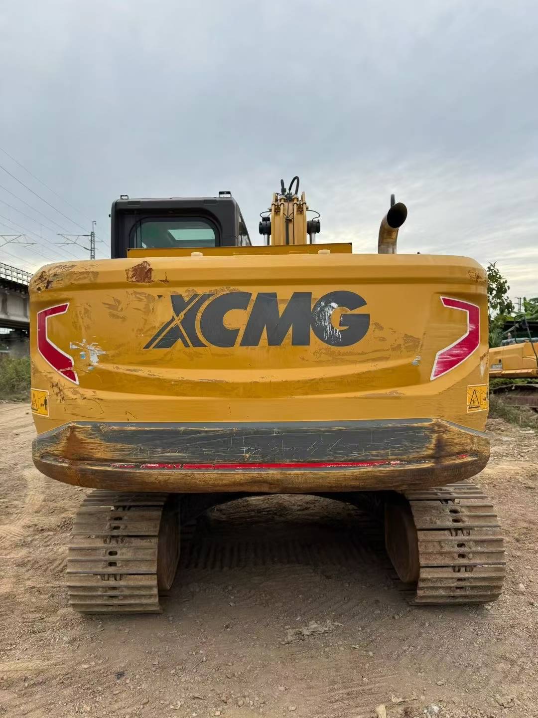Used XCMG LW200 Excavator 2016 Model / 9