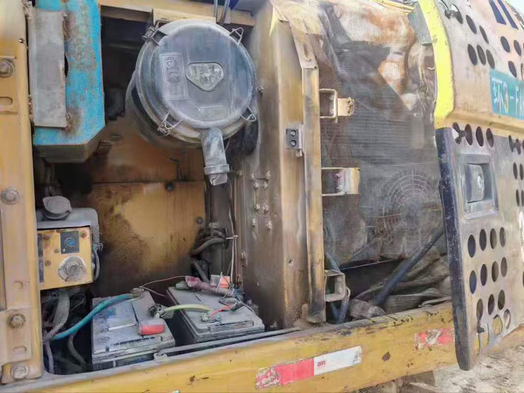 Used Caterpillar 320D Excavator 2010 Model / 8