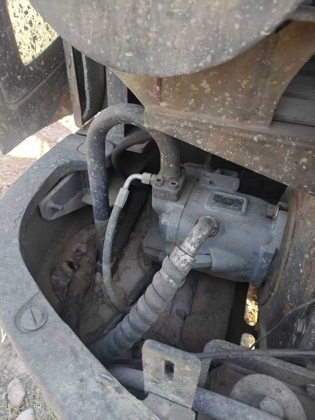 Used XCMG XE60 Excavator 2016 Model / 3