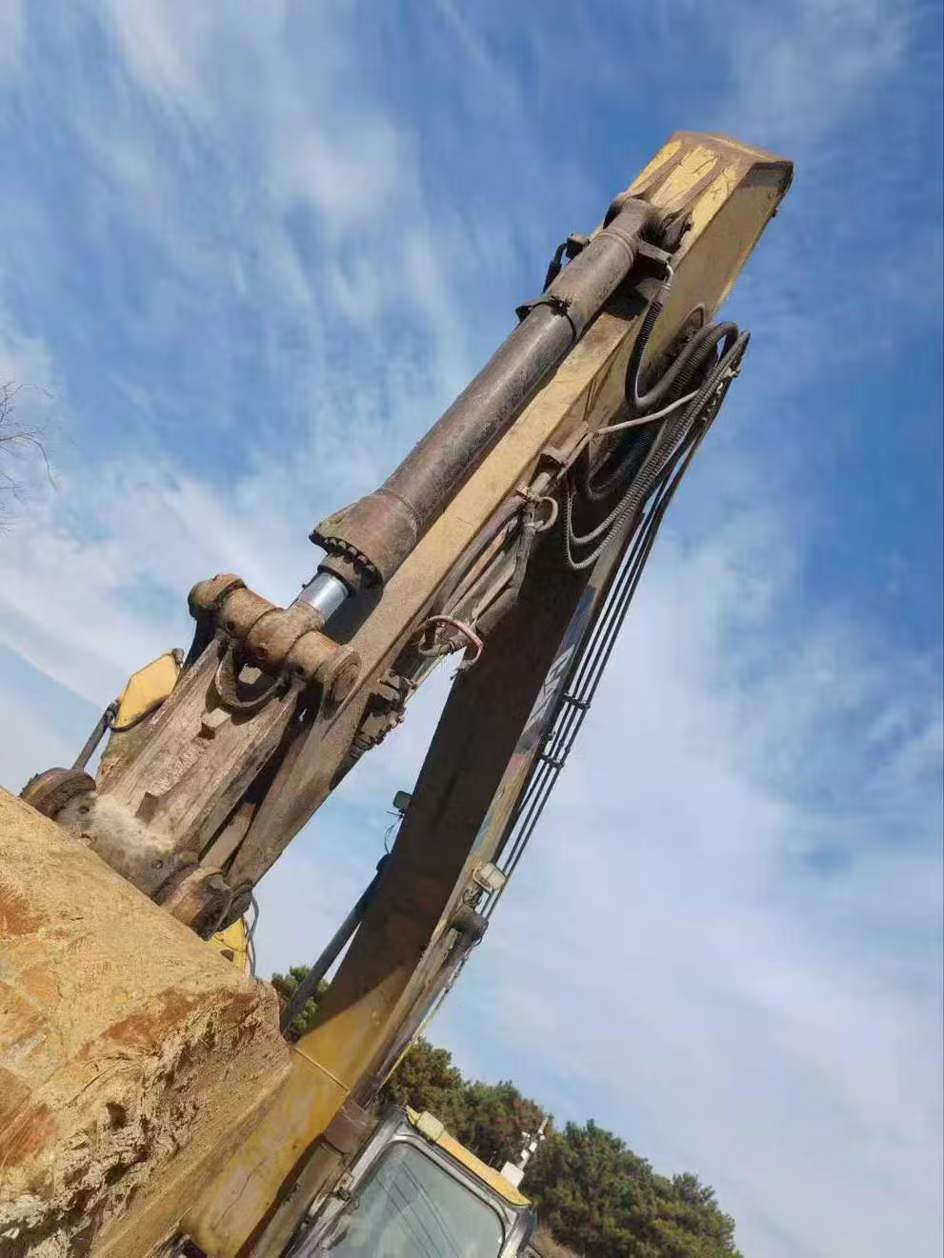 Used Caterpillar 320D Excavator 2010 Model / 2