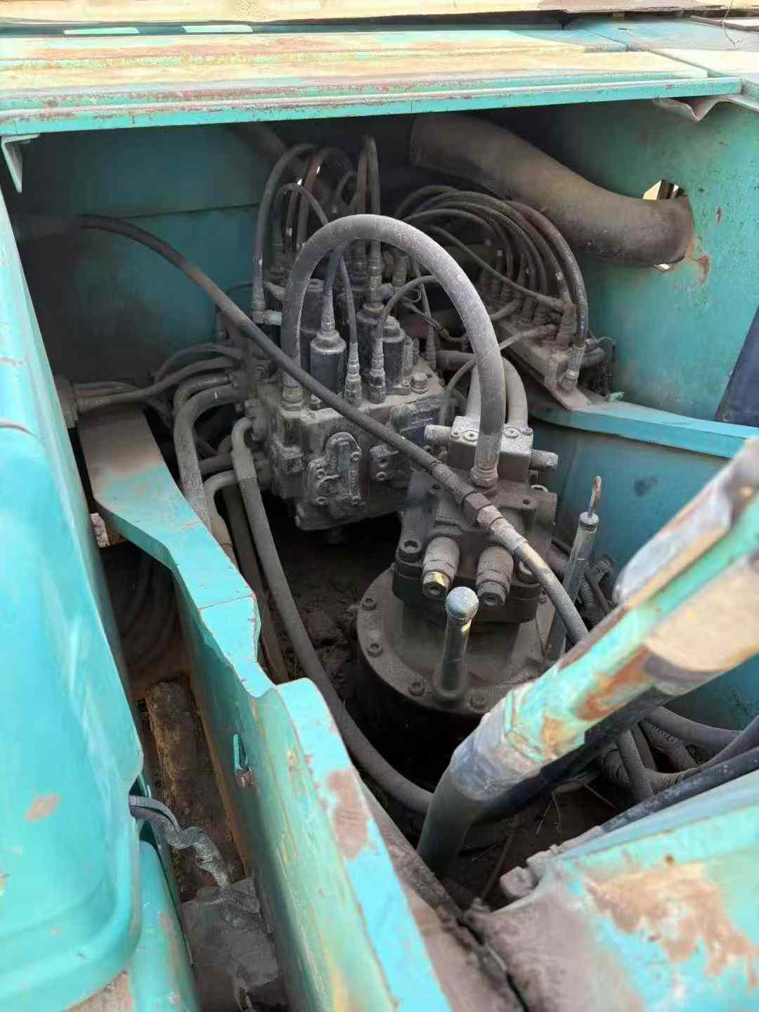 Used Kobelco SK2008 Excavator 2011 Model / 3