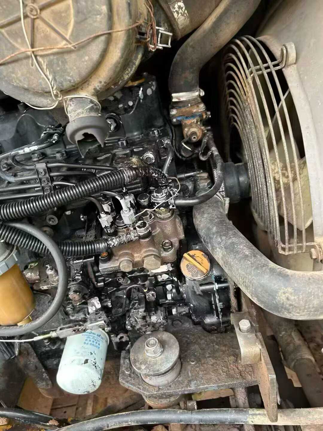 Used XCMG XE60 Excavator 2011 Model / 4