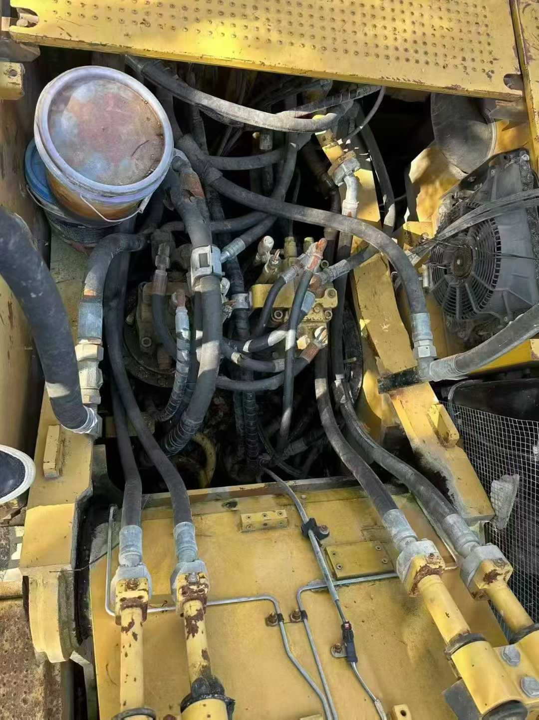 Used Caterpillar CT20 Excavator 2016 Model / 5