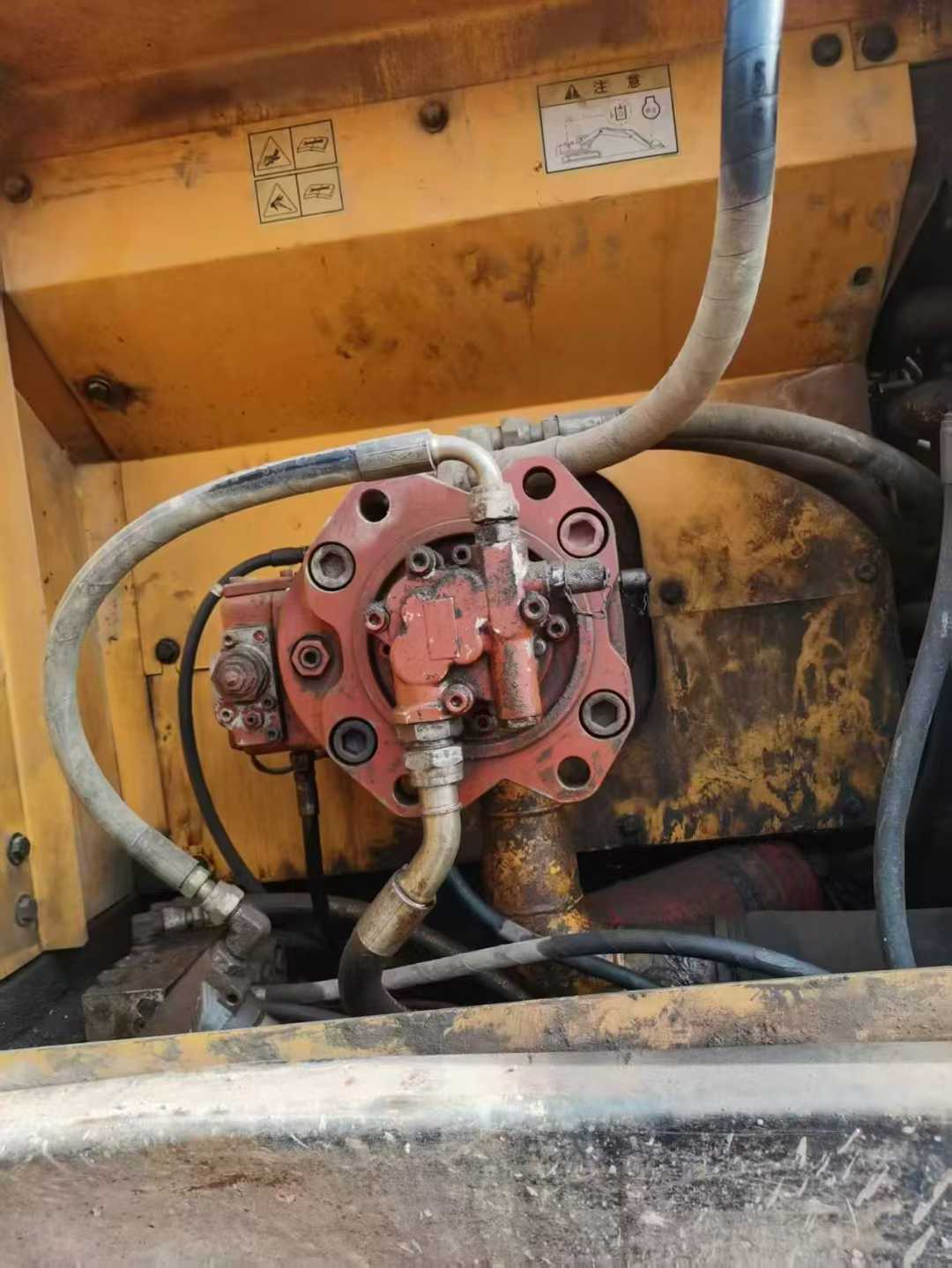 Used Hyundai R215-7 Excavator 2016 Model / 5