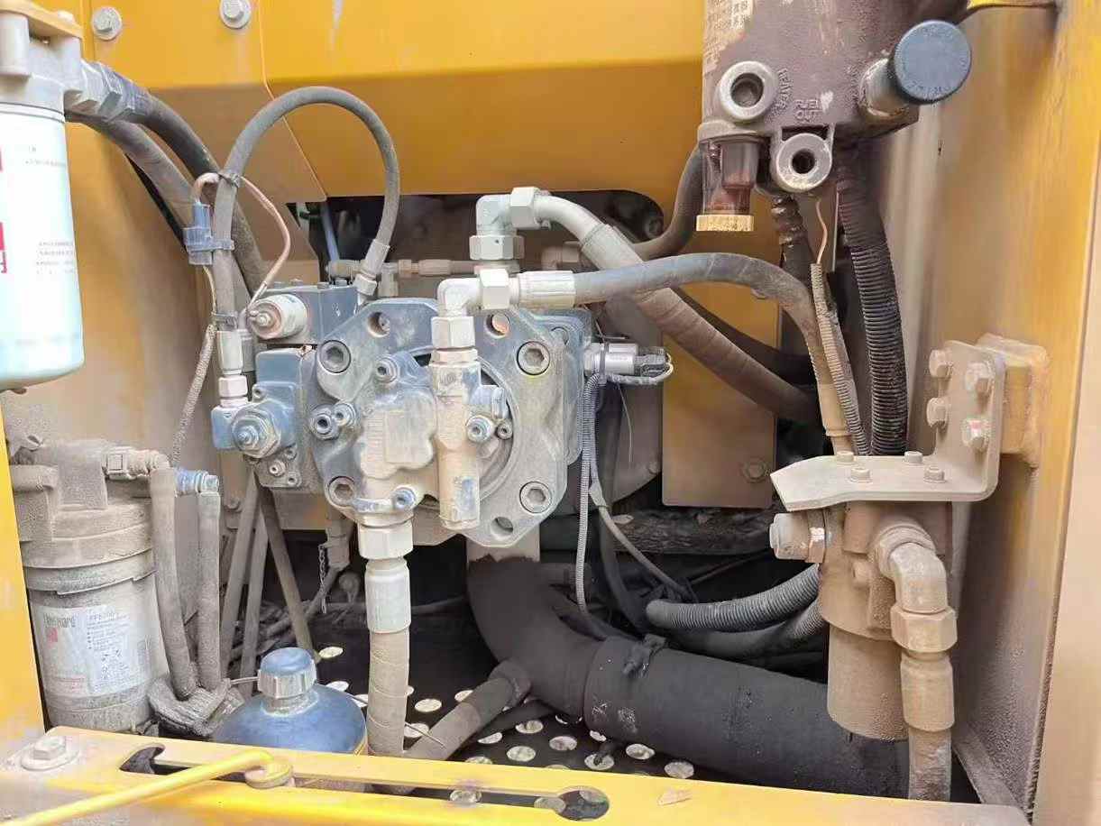 Used XCMG XE135D Excavator 2018 Model / 6