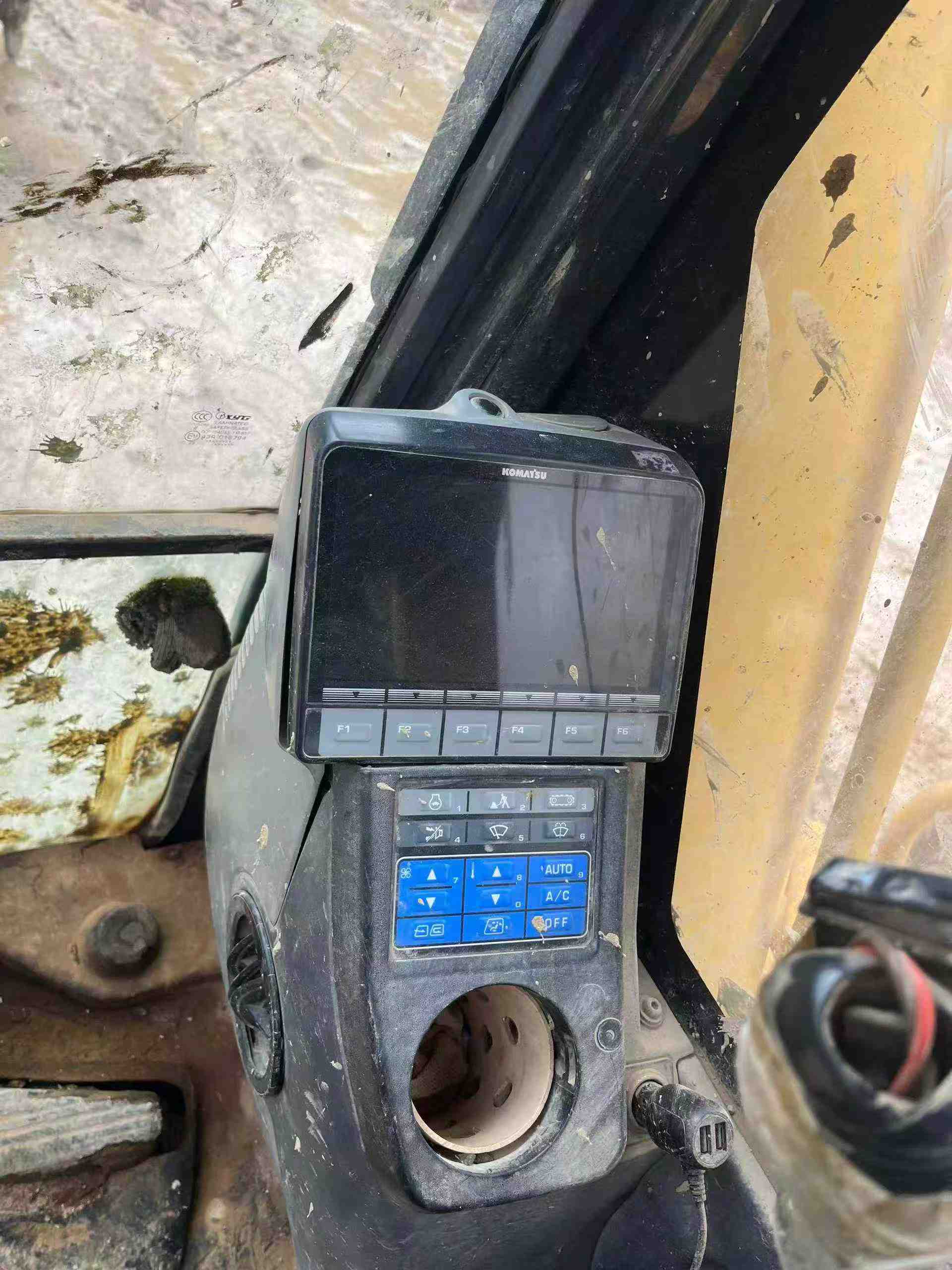 Used Komatsu PC240LC-8 Excavator 2016 Model / 4