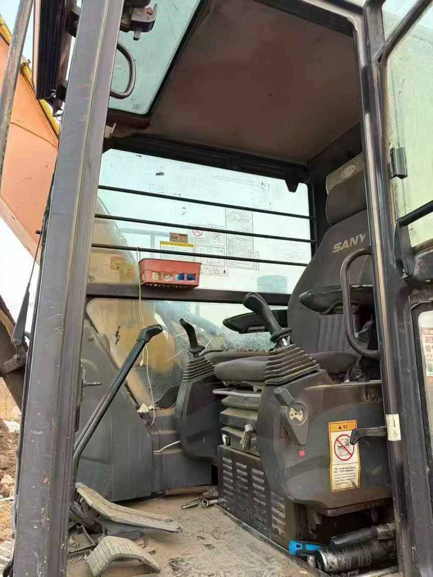 Used Sany SY85 Excavator 2014 Model / 6