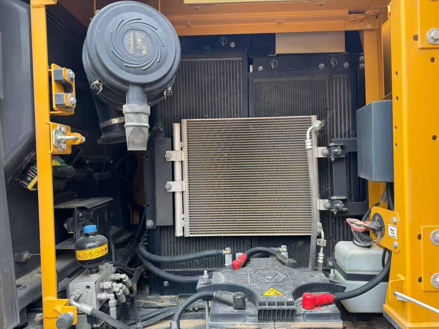 Used XCMG LW200 Excavator 2016 Model / 3