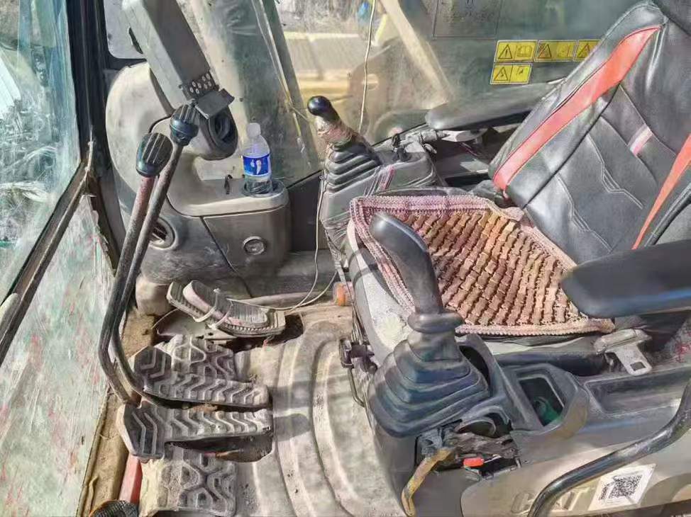 Used Caterpillar 320D Excavator 2010 Model / 4