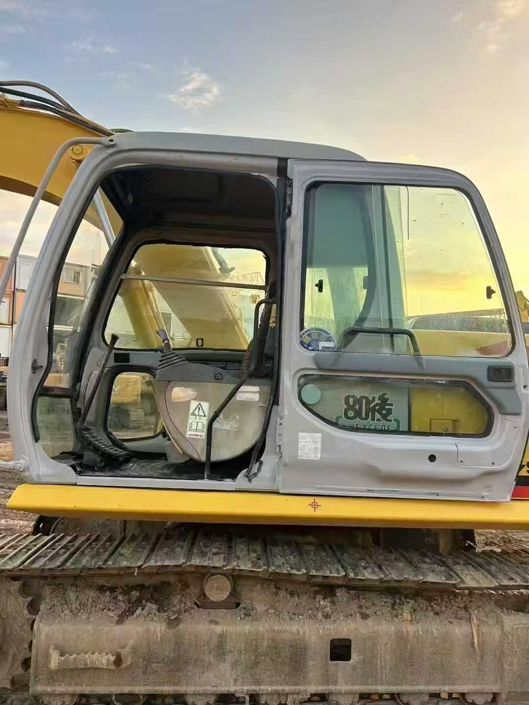 Buy Sumitomo SH120 Used Excavator / 4 Used Sumitomo SH120 Excavator 2016 Model / 4