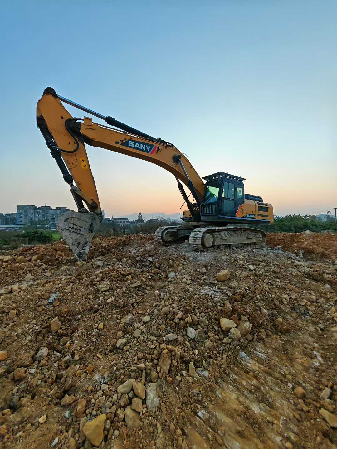 Used XCMG XE80 Excavator 2016 Model / 8