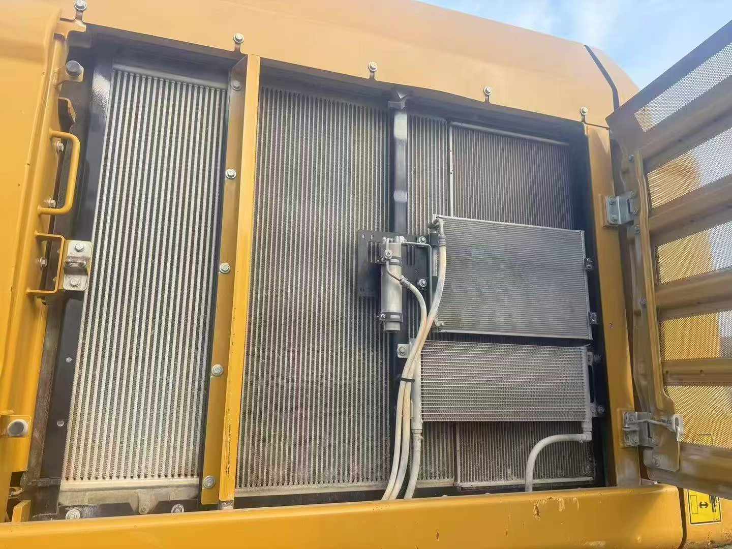 Used Caterpillar CT20 Excavator 2022 Model / 4