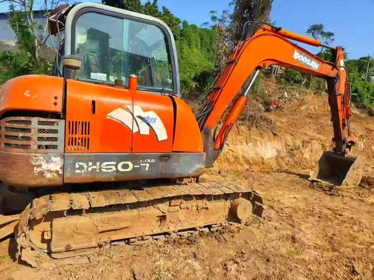 Buy Doosan DX60 Used Excavator / 1