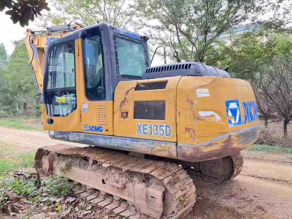 Used XCMG XE135D Excavator 2018 Model / 4
