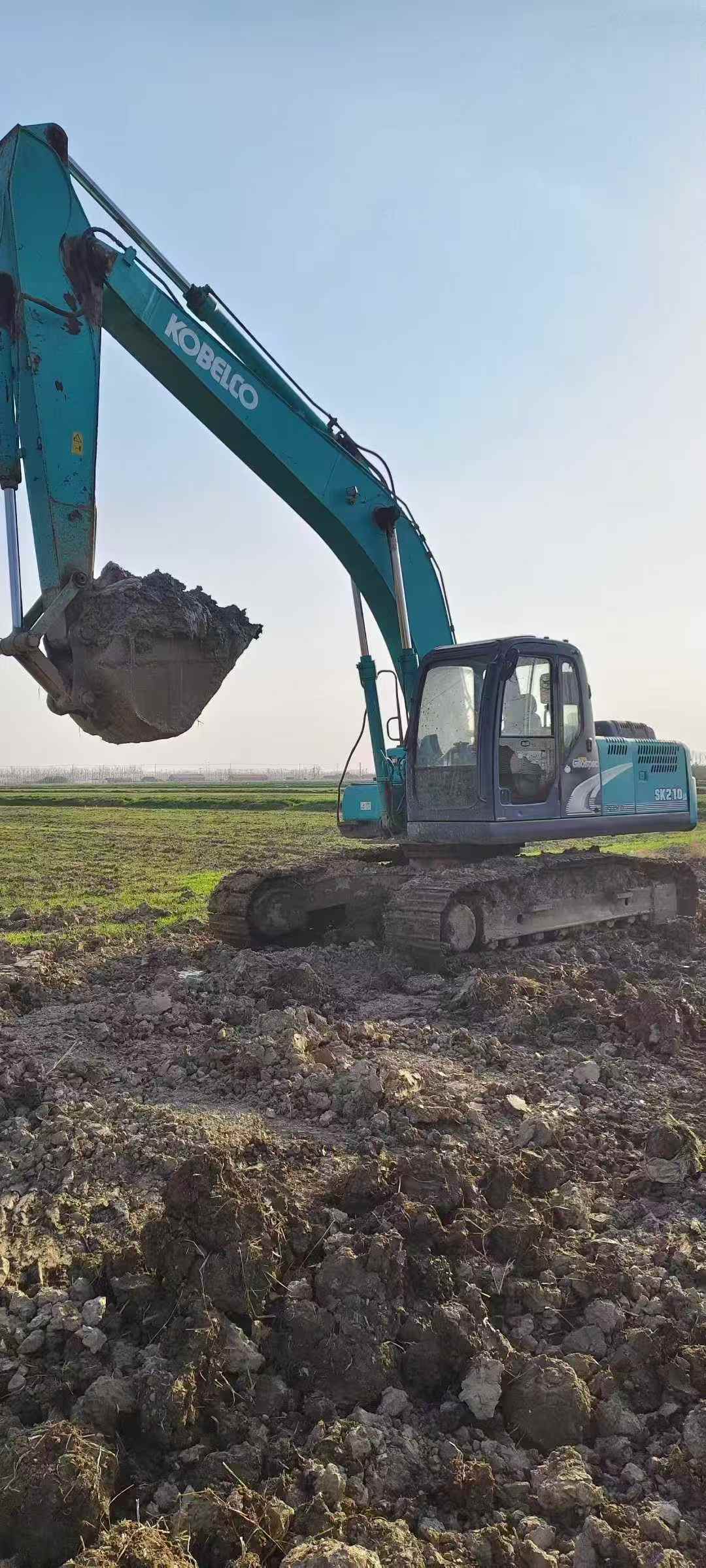 Used Kobelco SK210 Excavator 2013 Model / 6