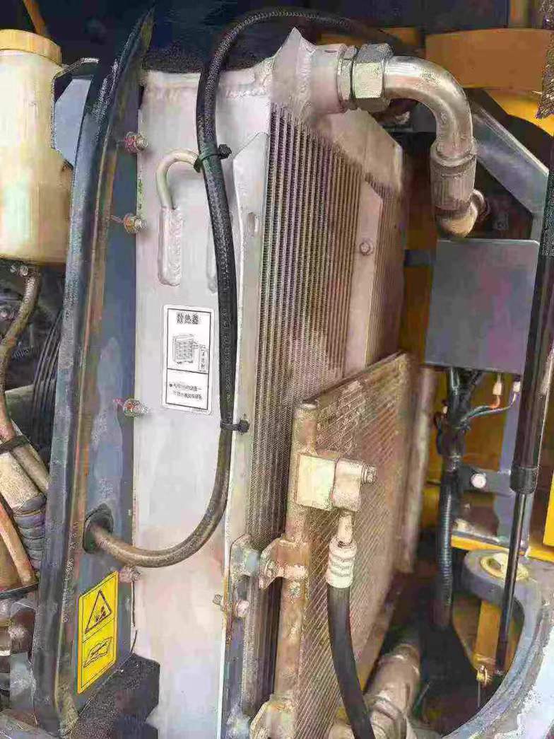 Used XCMG XE60 Excavator 2021 Model / 4