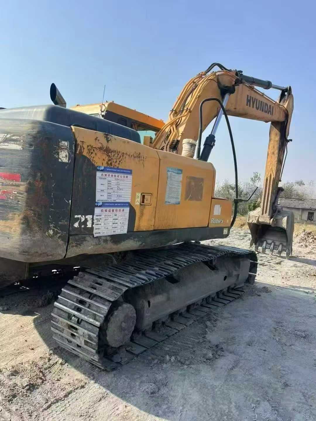 Used Hyundai R215VS Excavator 2018 Model / 6